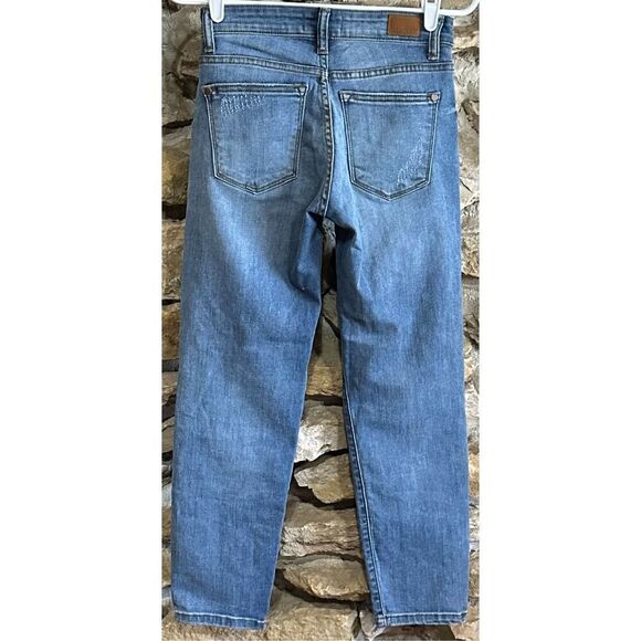 Women's Judy Blue Distressed Boyfriend Fit Cropped Jeans Size 1/25 - Picture 5 of 6